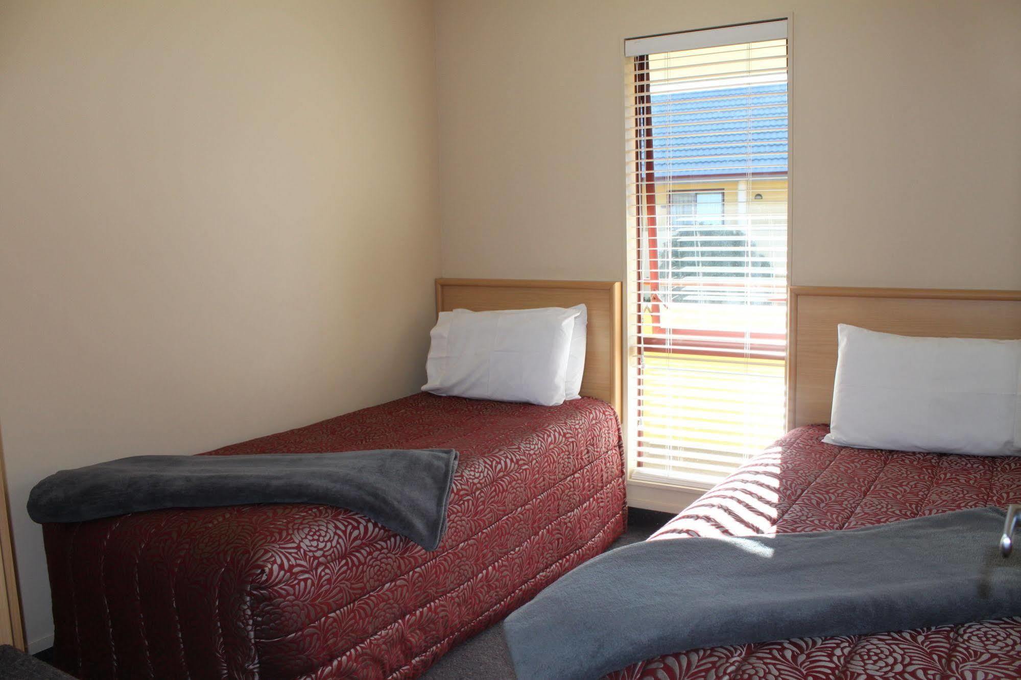 Alhambra Oaks Motor Lodge Dunedin Exteriér fotografie