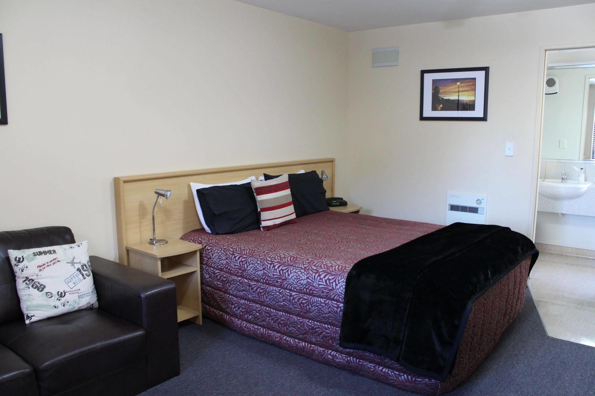 Alhambra Oaks Motor Lodge Dunedin Exteriér fotografie